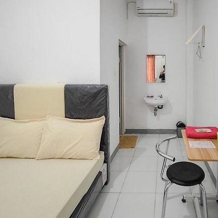 Shekinah Homestay & Cafe Waikabubak Mitra Reddoorz エクステリア 写真